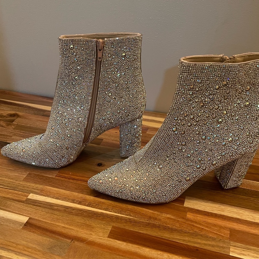 NWOT Betsey Johnson Cady Rhinestone Booties